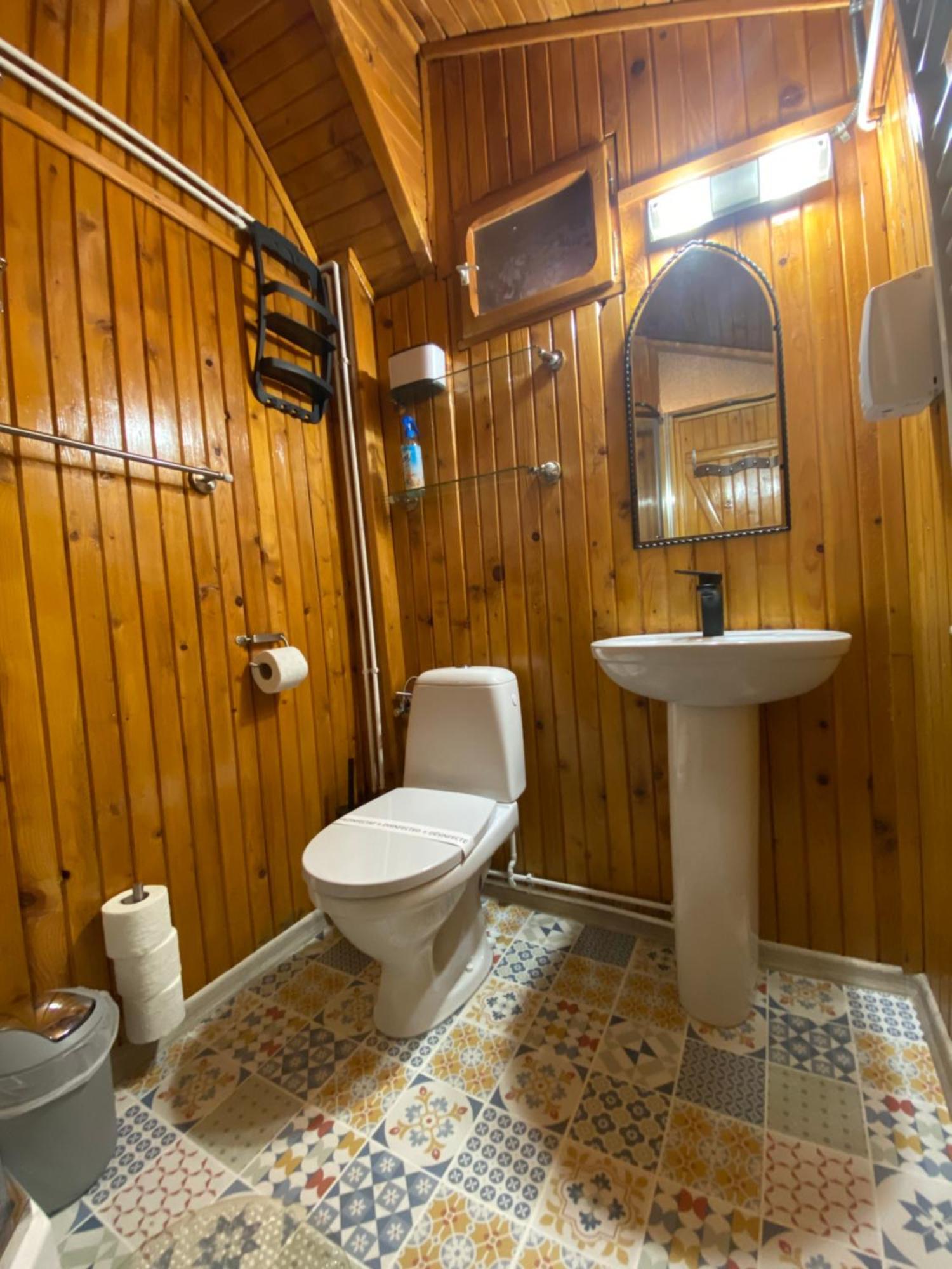 Wooden Attic Suite Braşov Buitenkant foto