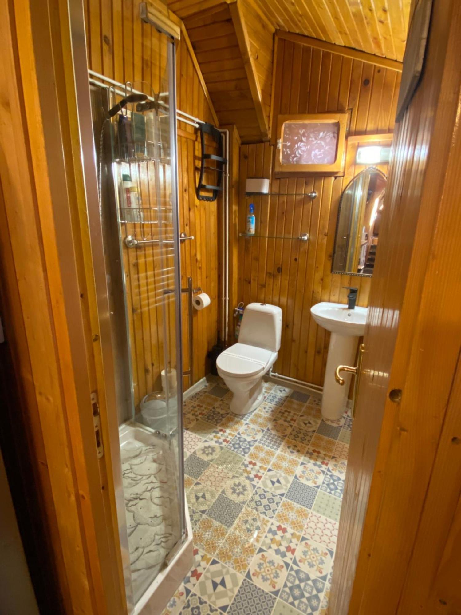 Wooden Attic Suite Braşov Buitenkant foto