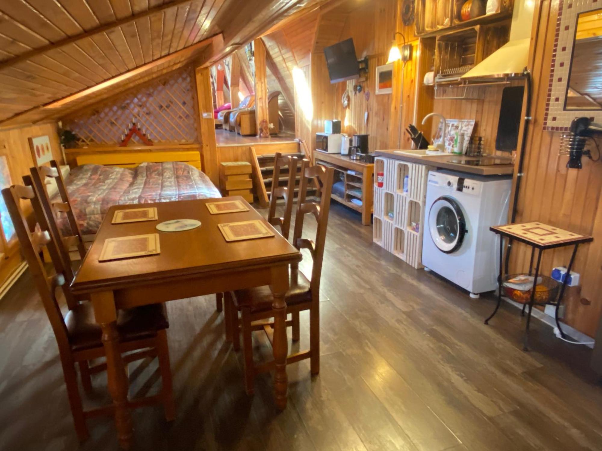 Wooden Attic Suite Braşov Buitenkant foto