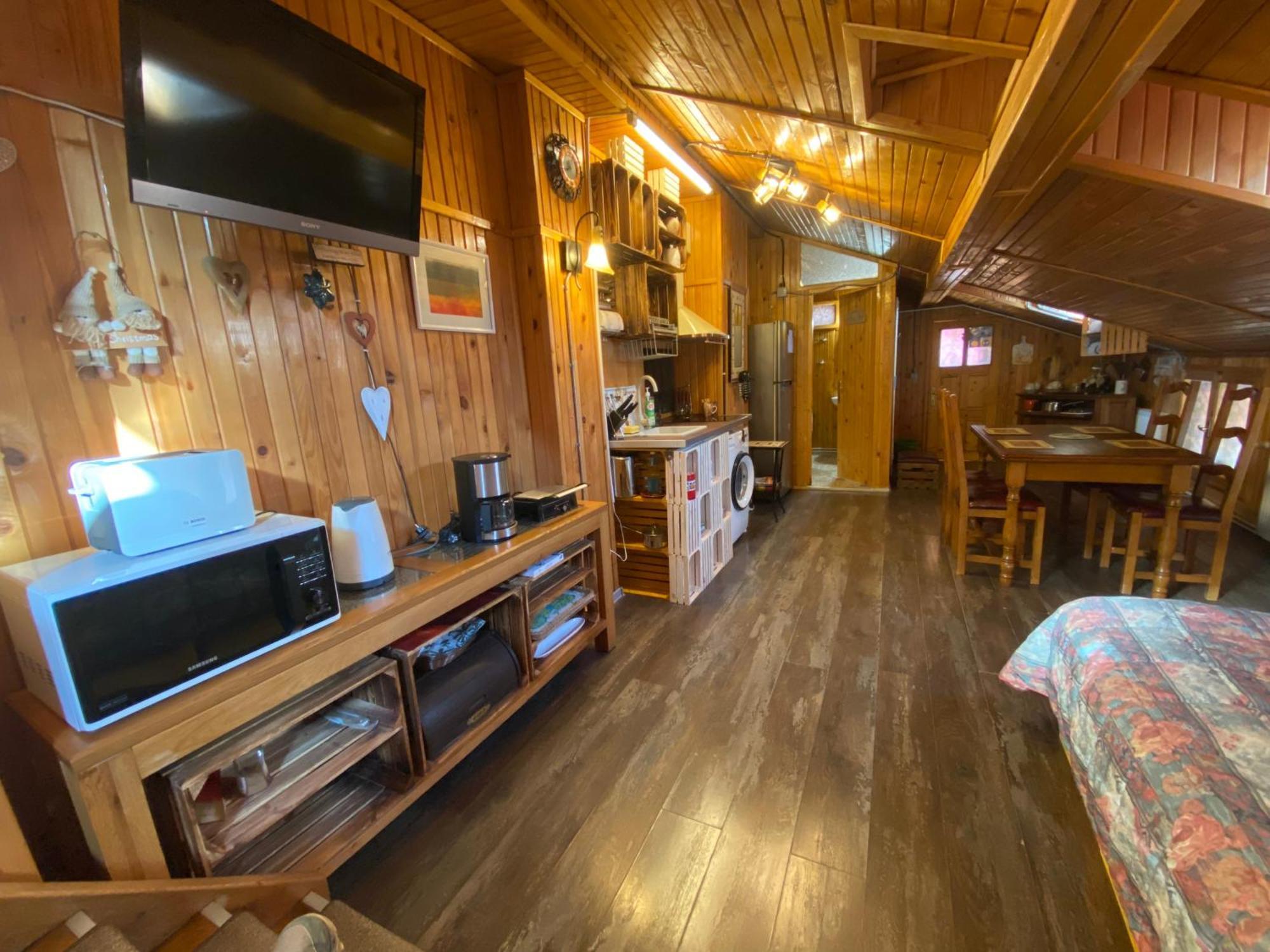 Wooden Attic Suite Braşov Buitenkant foto
