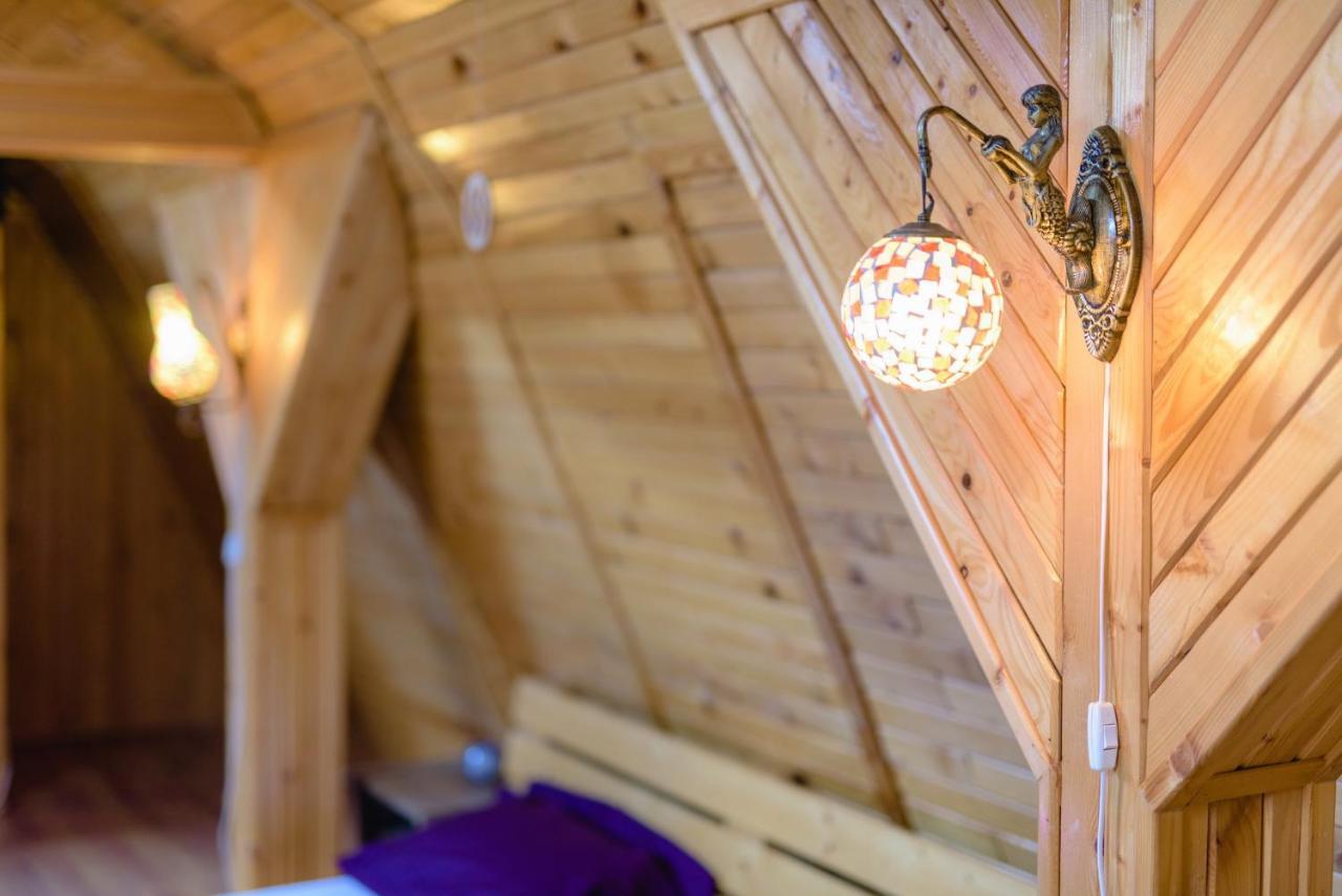 Wooden Attic Suite Braşov Buitenkant foto