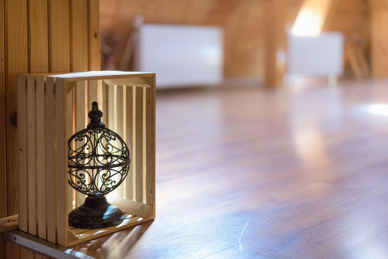 Wooden Attic Suite Braşov Buitenkant foto