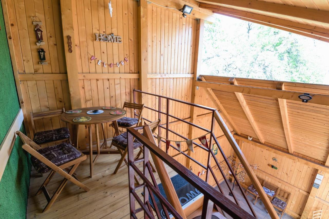 Wooden Attic Suite Braşov Buitenkant foto